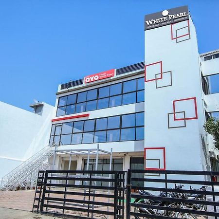 Oyo 3603 White Pearl Hotel Jabalpur Extérieur photo