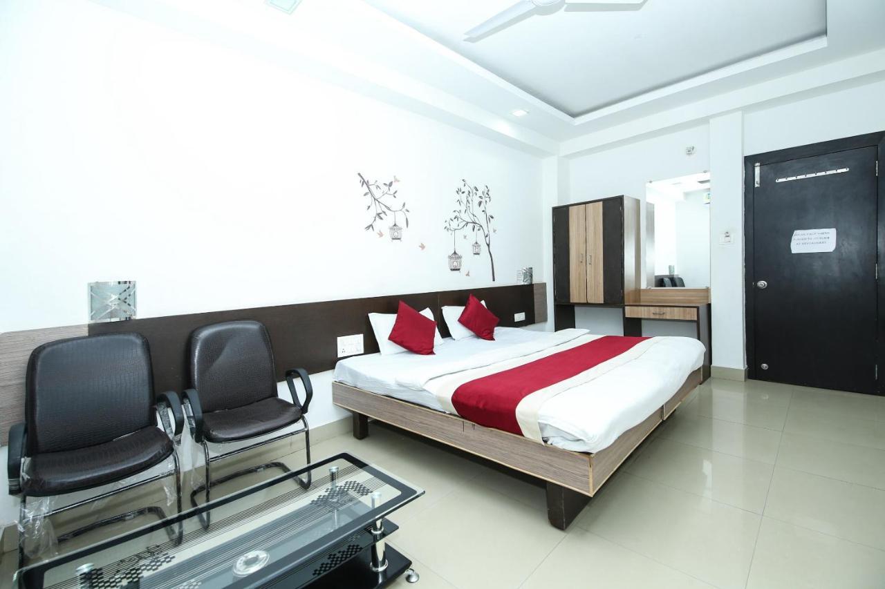 Oyo 3603 White Pearl Hotel Jabalpur Extérieur photo